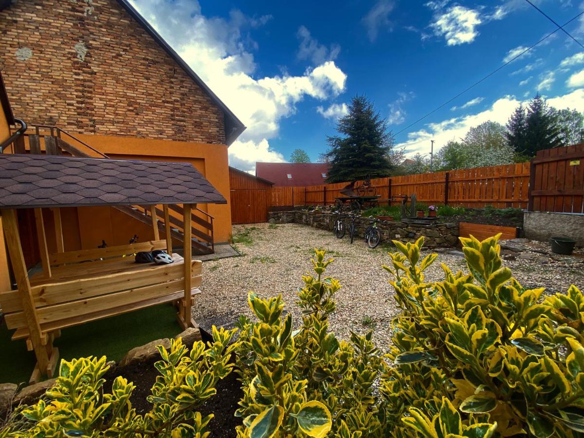Ubytování Smrk Nove Mesto pod Smrkem Exterior foto